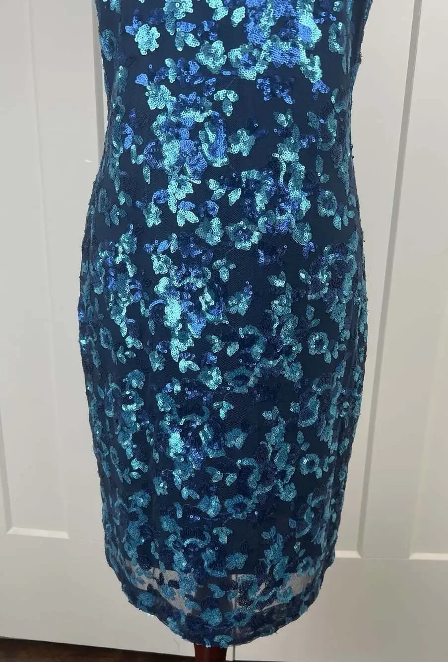 Belle Badgley Mischka Dress 8 Blue Sequin Mesh Sheath Cocktail NWT $219